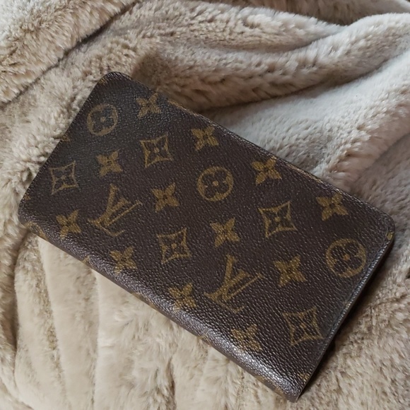 Louis Vuitton Accessories - Louis Vuitton Zip Wallet